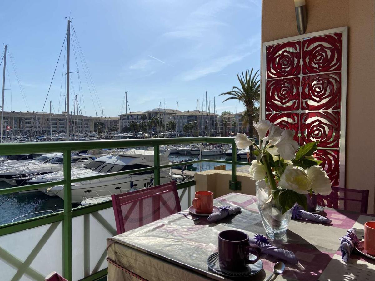Appartement Confortable Appt 2 Pieces Avec Grande Terrasse, Clim, Garage, Proche Et Commerces - Fr-1-226a-165 *