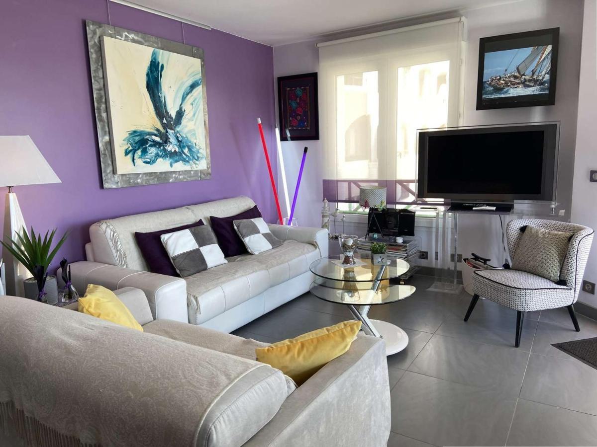 Confortable Appt 2 Pieces Avec Grande Terrasse, Clim, Garage, Proche Et Commerces - Fr-1-226a-165 Appartement Fréjus