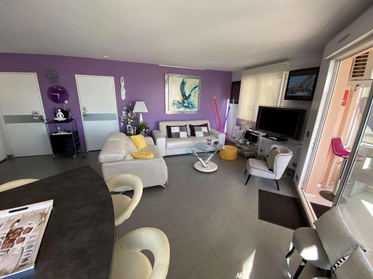 Confortable Appt 2 Pieces Avec Grande Terrasse, Clim, Garage, Proche Et Commerces - Fr-1-226a-165 *